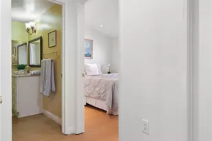 19204 Ave Of The Oaks, Newhall, CA 91321 - Photo 18