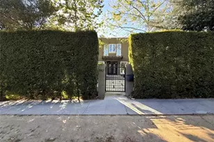 1901 N Catalina, Los Angeles, CA 90027 - Photo 1