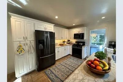 1901 N Catalina, Los Angeles, CA 90027 - Photo 8