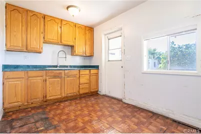 17525 Kingsbury Street, Granada Hills, CA 91344 - Photo 36