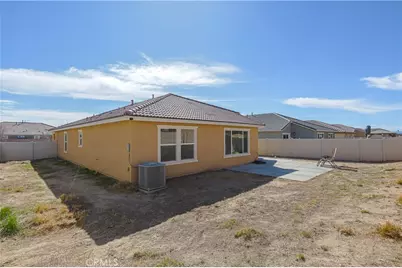 3613 Garnet Lane, Lancaster, CA 93535 - Photo 4