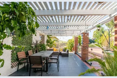 2057 Woodglen Street, Simi Valley, CA 93065 - Photo 38