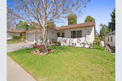 19401 Oak Crossing, Newhall, CA 91321 - Photo 1