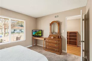 19401 Oak Crossing, Newhall, CA 91321 - Photo 12