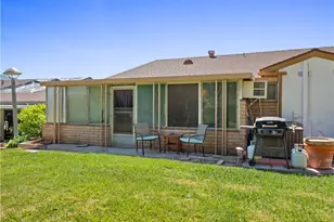 19401 Oak Crossing, Newhall, CA 91321 - Photo 24