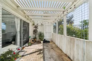 25850 Bellis Dr, Valencia, CA 91355 - Photo 26