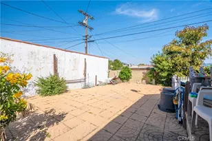 8766 Dalton Ave, Los Angeles, CA 90047 - Photo 26