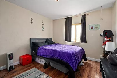 8766 Dalton Avenue, Los Angeles, CA 90047 - Photo 12