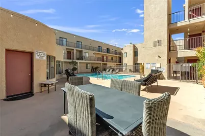 21040 Parthenia #25, Canoga Park, CA 91304 - Photo 38