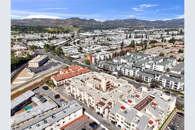 21040 Parthenia #25, Canoga Park, CA 91304 - Photo 48