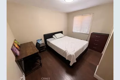 536 W 42nd Street, Los Angeles, CA 90037 - Photo 12