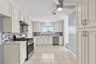 11625 Hunnewell, Sylmar, CA 91342 - Photo 8