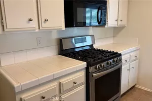 506 W Olive St, Corona, CA 92882 - Photo 8