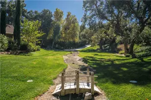 15533 Saddleback Dr, Canyon Country, CA 91387 - Photo 10