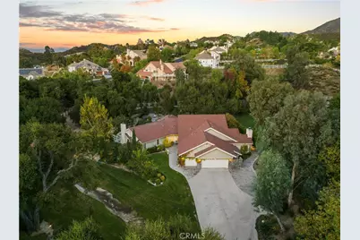 15533 Saddleback Drive, Canyon Country, CA 91387 - Photo 2