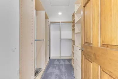 5063 Serrania Avenue, Woodland Hills, CA 91364 - Photo 24