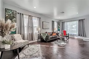 70 W Claremont St, Pasadena, CA 91103 - Photo 10