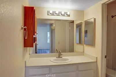 21309 Eucalyptus #203, Newhall, CA 91321 - Photo 4