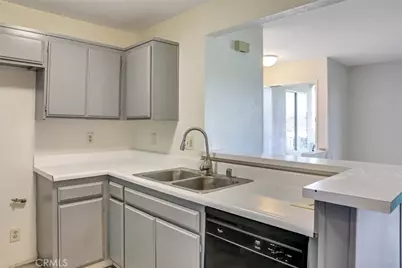 21309 Eucalyptus #203, Newhall, CA 91321 - Photo 8