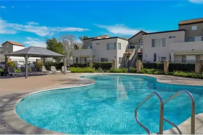 21309 Eucalyptus #203, Newhall, CA 91321 - Photo 18