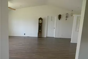 16846 E Ave T, Llano, CA 93544 - Photo 16