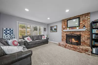 16503 Fairglade, Canyon Country, CA 91387 - Photo 8