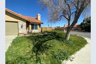 3217 E Avenue S1, Palmdale, CA 93550 - Photo 2