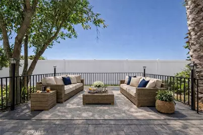 20500 Blairmoore Street, Chatsworth, CA 91311 - Photo 18