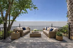 20500 Blairmoore St, Chatsworth, CA 91311 - Photo 18