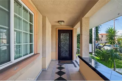 4520 Kingswell Avenue, Los Angeles, CA 90027 - Photo 2