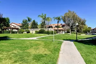 18105 Sundowner Way, Canyon Country, CA 91387 - Photo 18