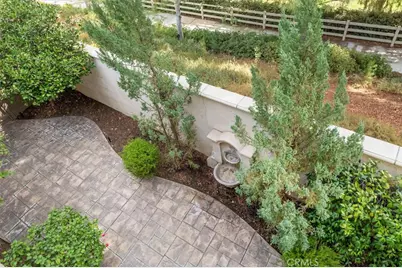 26910 Monterey, Valencia, CA 91355 - Photo 20