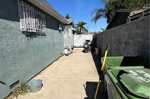 2716 Exposition Pl, Los Angeles, CA 90018 - Photo 10