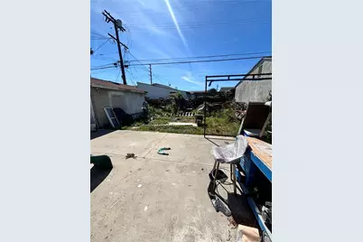 2716 Exposition Pl, Los Angeles, CA 90018 - Photo 12