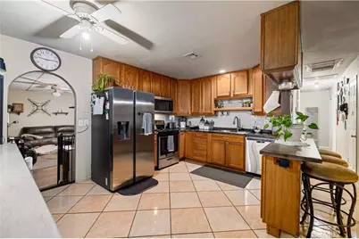 44213 Fenhold, Lancaster, CA 93535 - Photo 6