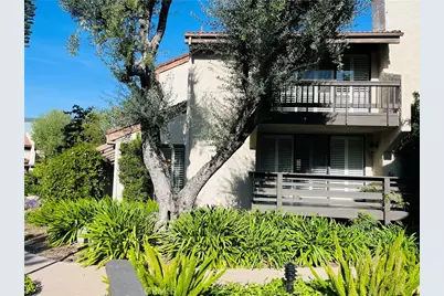 21801 Burbank #83, Woodland Hills, CA 91367 - Photo 4