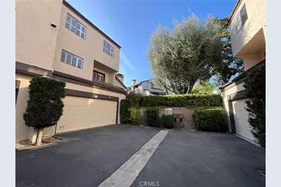 21801 Burbank #83, Woodland Hills, CA 91367 - Photo 24