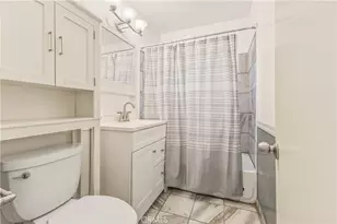 24341 Shadeland Dr, Newhall, CA 91321 - Photo 22