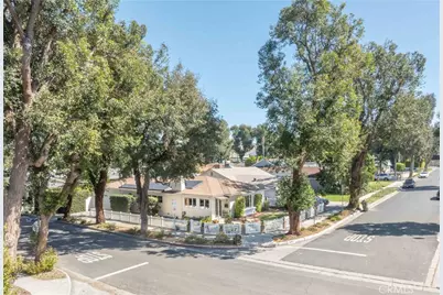 20935 Avenue San Luis, Woodland Hills, CA 91364 - Photo 36