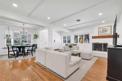 20935 Avenue San Luis, Woodland Hills, CA 91364 - Photo 8