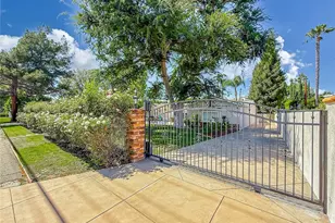 23433 Hatteras, Woodland Hills, CA 91367 - Photo 24