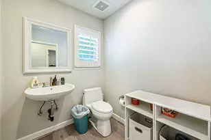 23433 Hatteras, Woodland Hills, CA 91367 - Photo 70