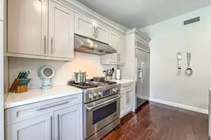 23433 Hatteras, Woodland Hills, CA 91367 - Photo 30