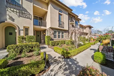 28472 Herrera, Valencia, CA 91354 - Photo 2