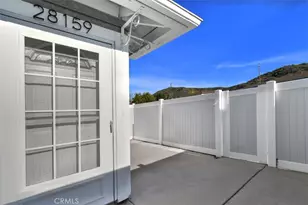 28159 Robin Ave, Saugus, CA 91350 - Photo 4
