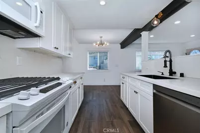 28159 Robin Ave, Saugus, CA 91350 - Photo 12
