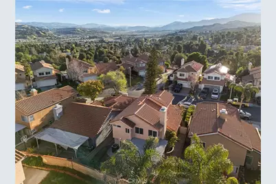 19717 Azure Field, Newhall, CA 91321 - Photo 6