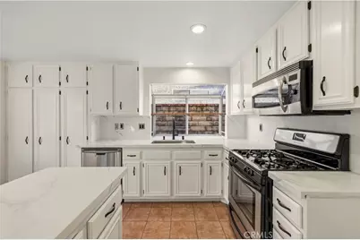 19717 Azure Field, Newhall, CA 91321 - Photo 14