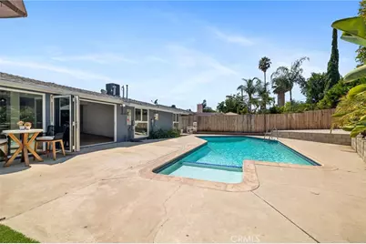 19945 Gresham Street, Northridge, CA 91324 - Photo 34