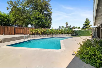 19945 Gresham Street, Northridge, CA 91324 - Photo 2